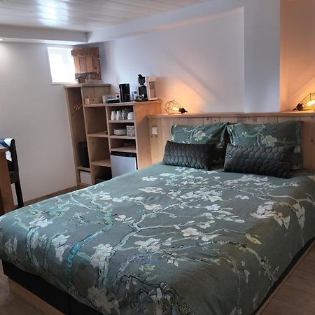 Bed And Breakfast Энкхейзен Экстерьер фото
